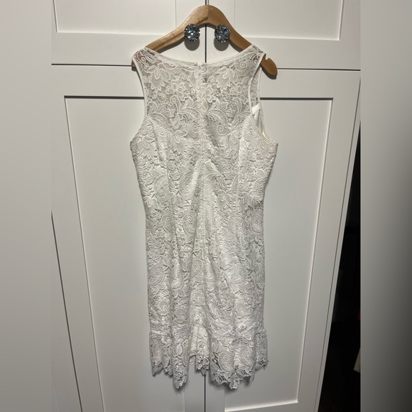 White House Black Market Ecru White Lace Dress size 12 lined LN - Picture 2 of 4